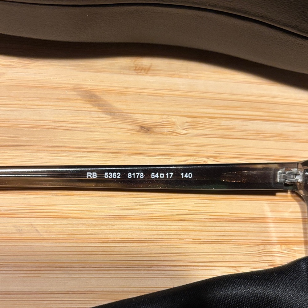 Ray-Ban | frames with case - Picture 2 of 4